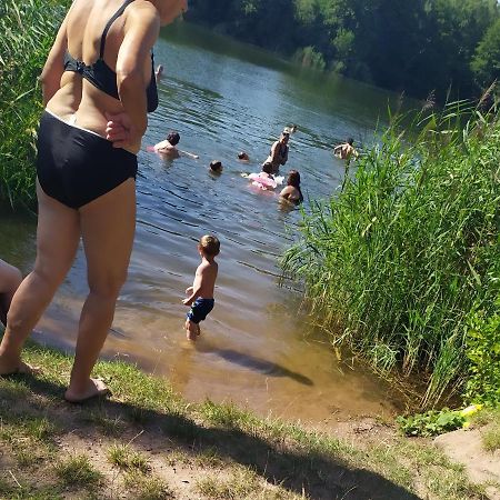 Appartamento Podkrovní apartmán v přírodě, vhodný k relaxaci i na služební cesty Cerna u Bohdance Esterno foto